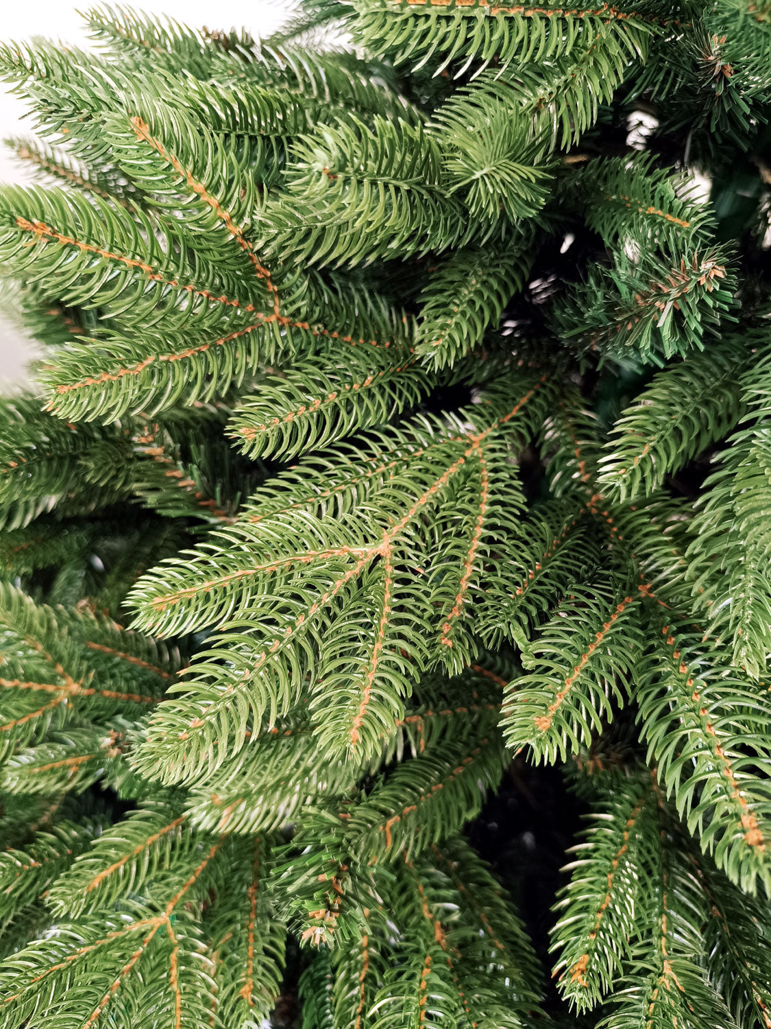 Brad artificial Christmas Deluxe by , Belgia, 2D+3D, 230cm