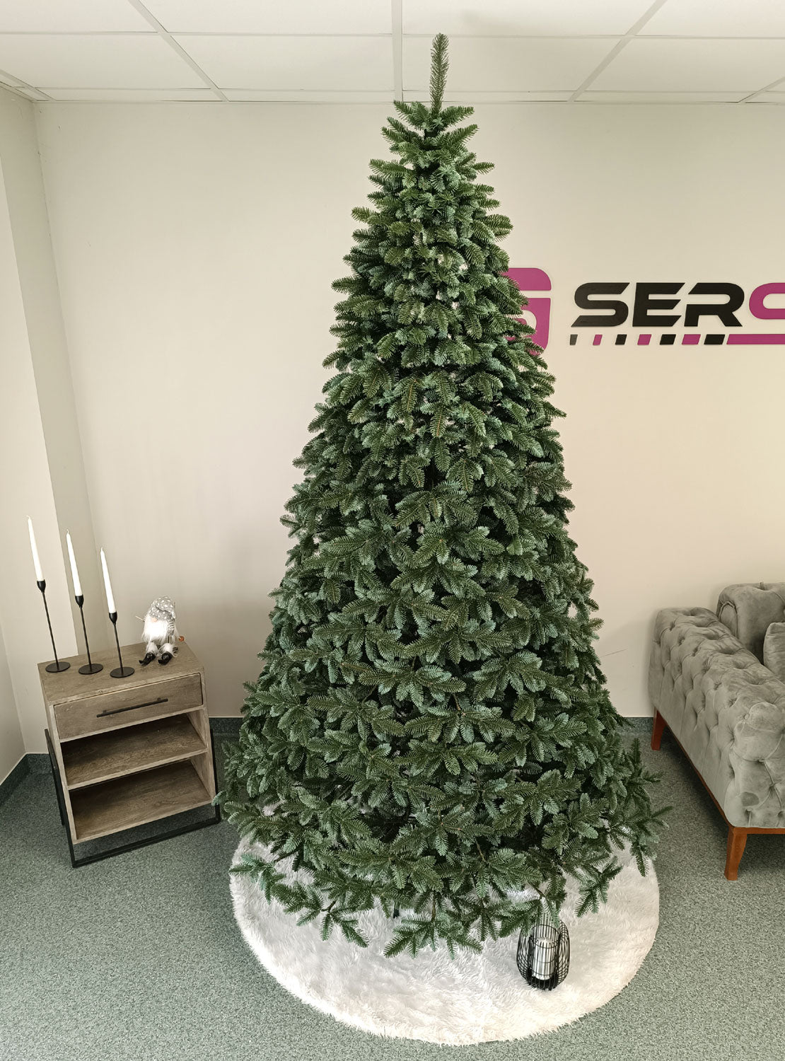 Brad artificial Christmas Deluxe by , Canada argintiu, 3D, 250cm