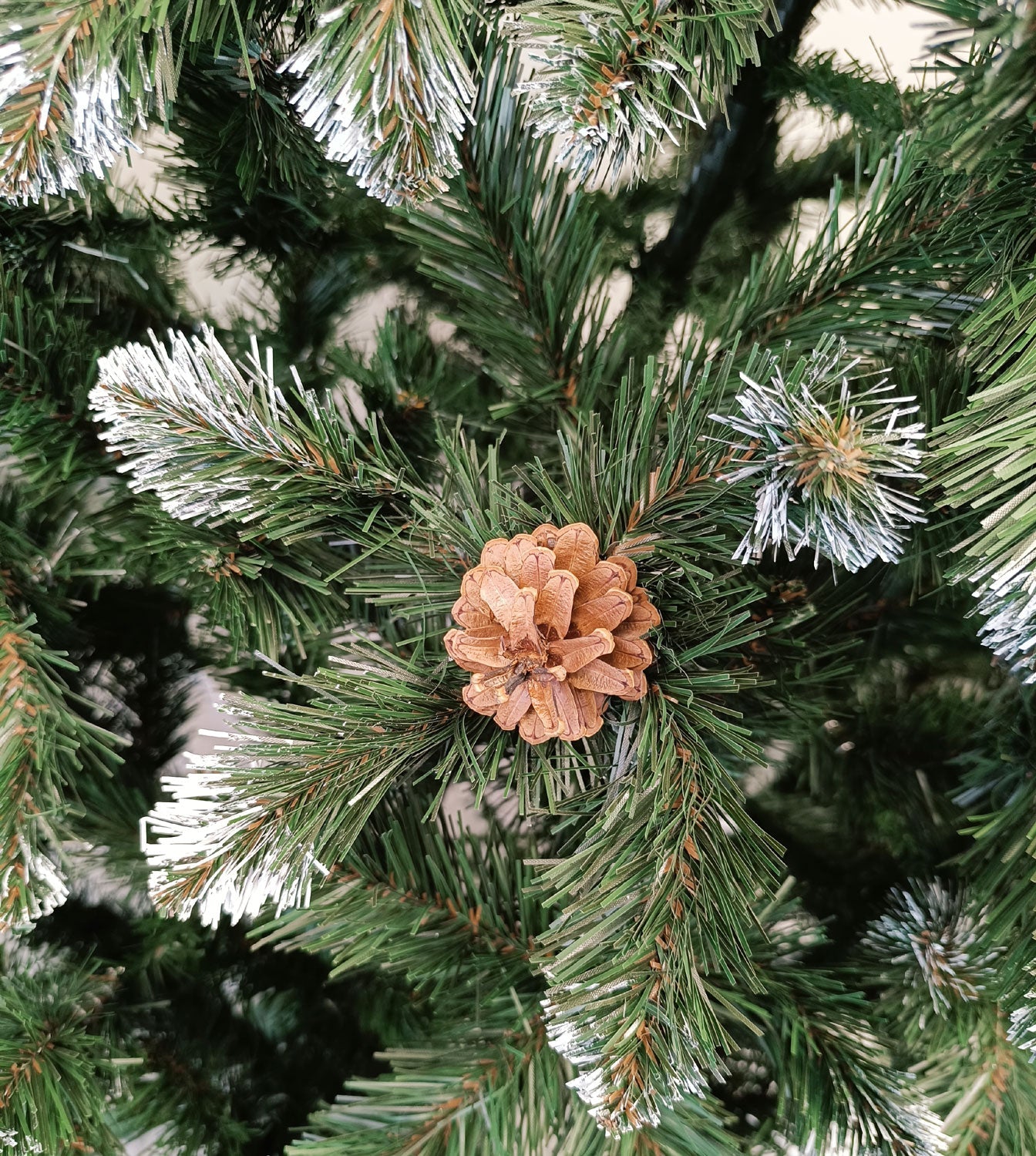 Brad artificial Christmas Deluxe by , Lidia Nins cu conuri, 2D, 200cm