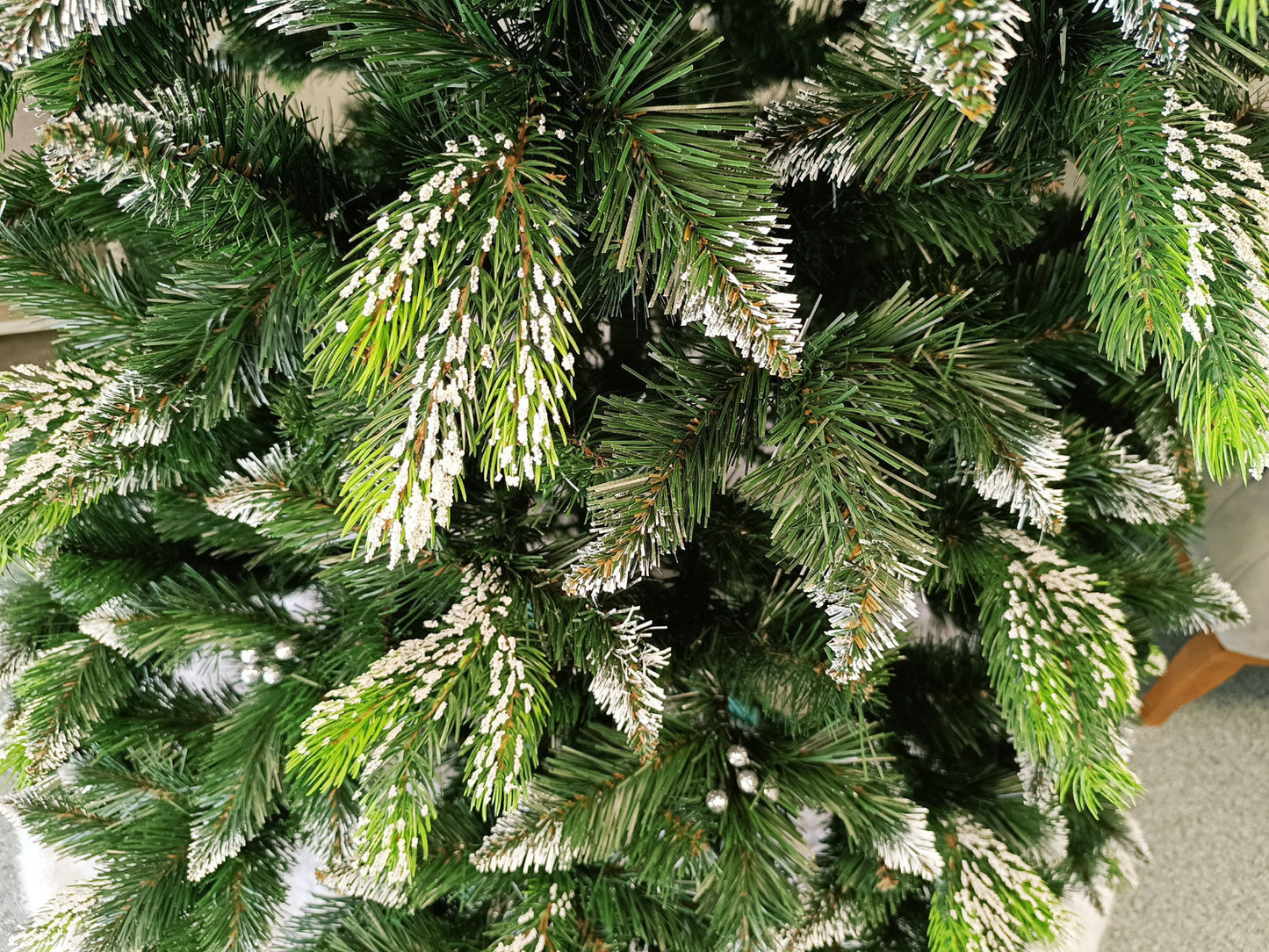 Brad artificial Christmas Deluxe by , Diamant, 2D+3D, 220cm