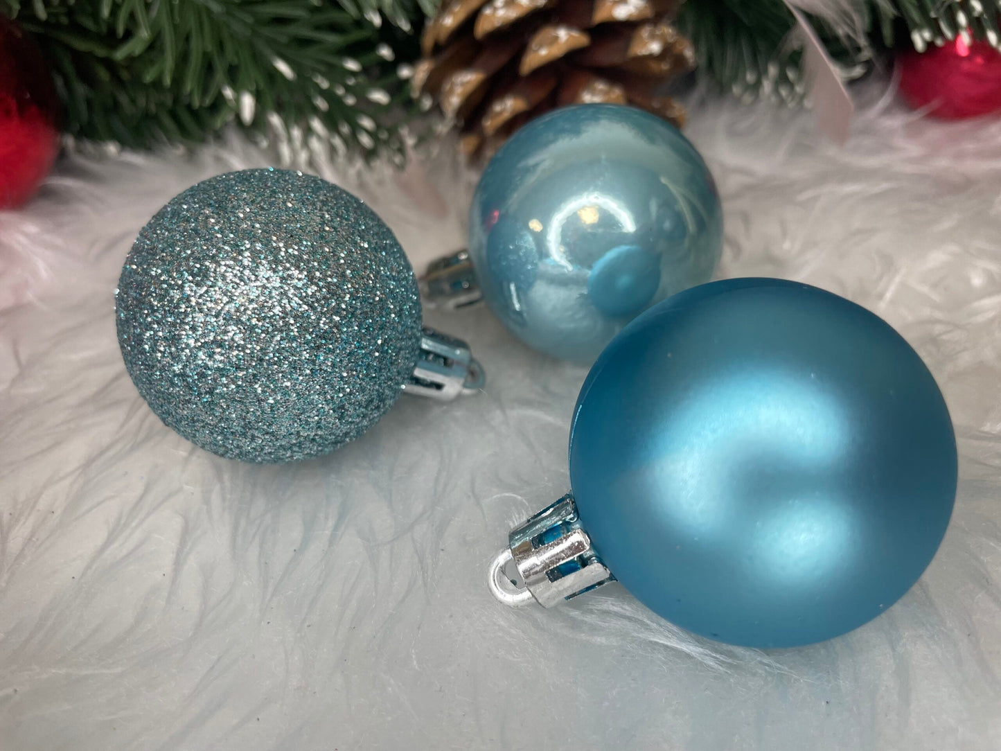 Set globuri de Craciun, 30 bucati, 3 modele, 4/5/6cm, albastru deschis