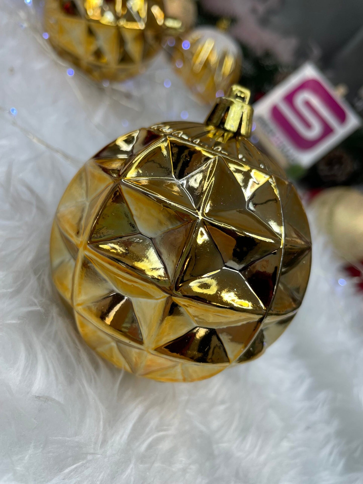 Set globuri de Craciun, 16 bucati, 8cm, 6 modele, auriu