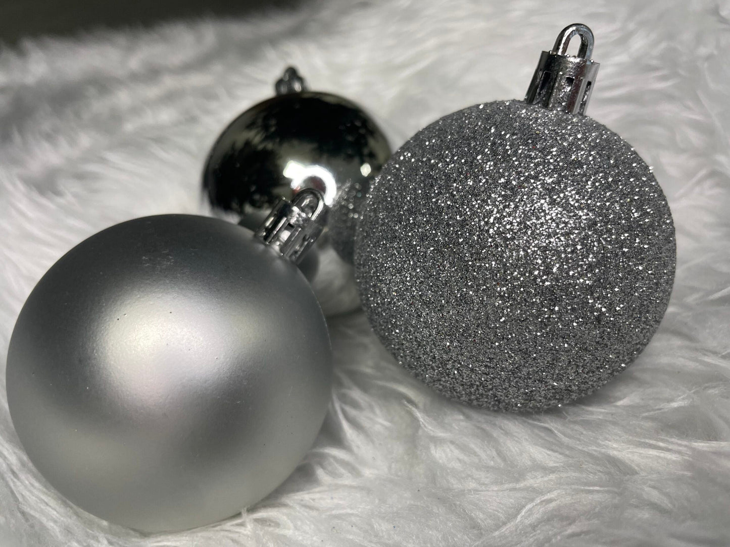 Set globuri de Craciun, 30 bucati, 3 modele, 6cm, argintiu