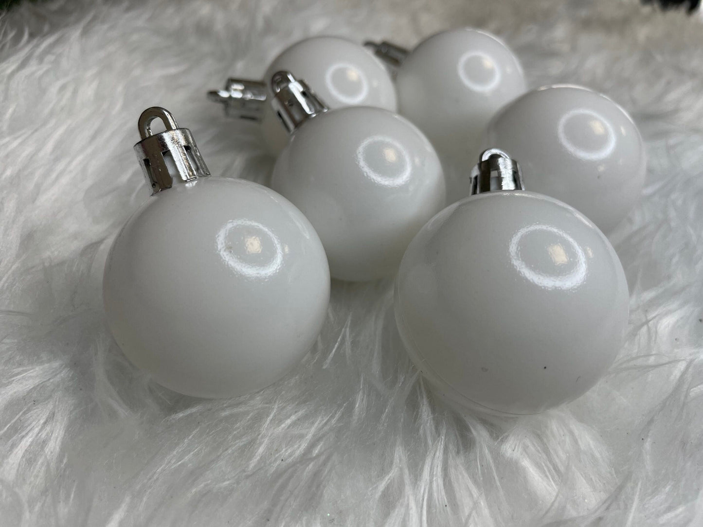 Set globuri de Craciun, 20 bucati, 3 modele, 4cm, alb