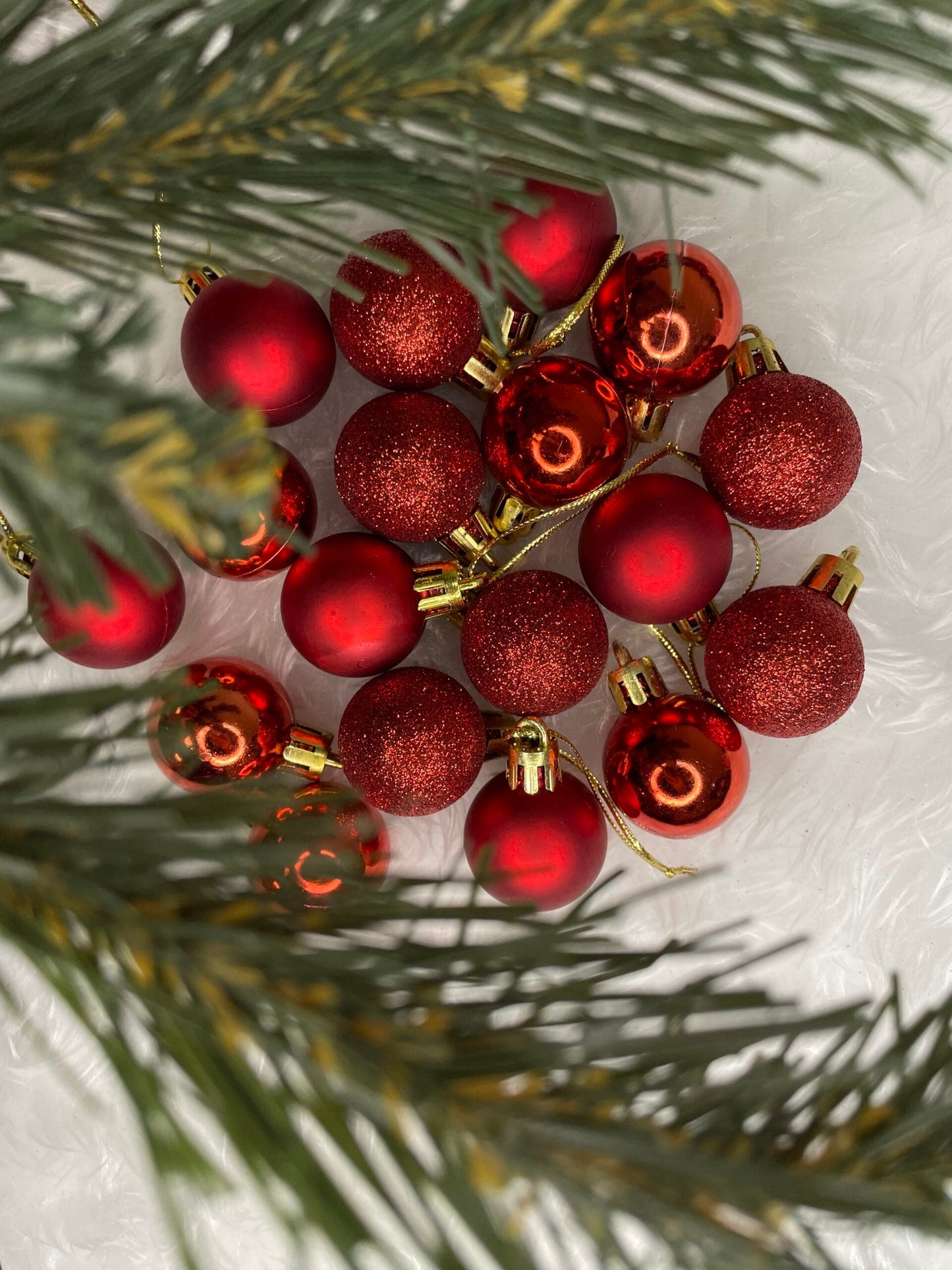 Set globuri de Craciun, 30 bucati, 3 modele, 3cm, rosu