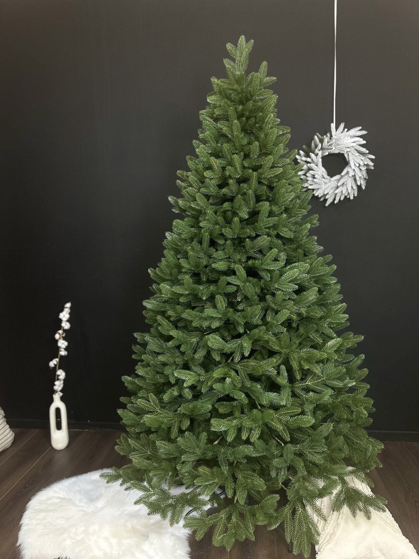 Brad artificial Christmas Deluxe by , Belgia, 2D+3D, 230cm