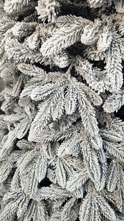 Brad artificial Christmas Deluxe by , Global nins, mix 2D+3D, 250cm