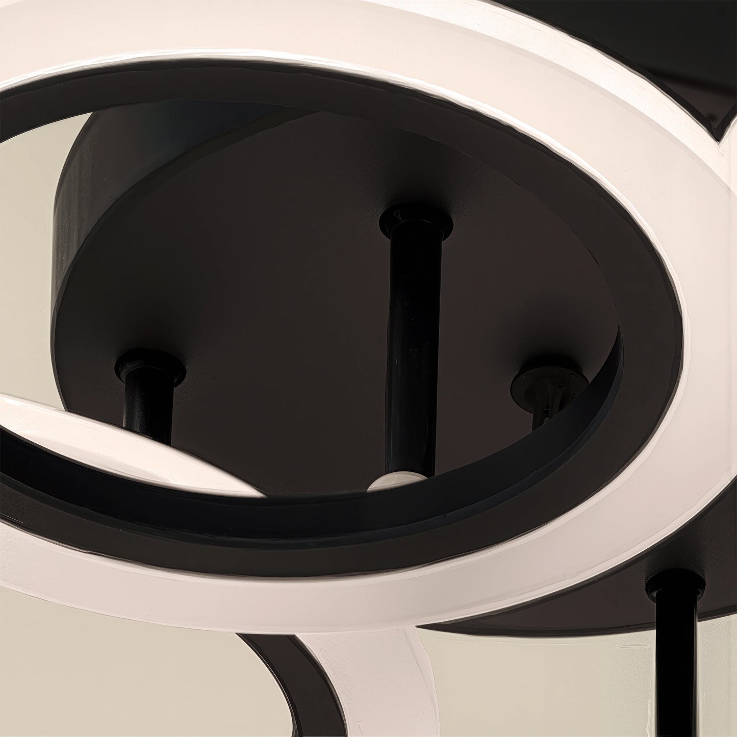 Lustra LED cu Telecomanda Nathaniel 4 Cercuri 44W Lumina Rece/Calda/Neutra Dimabila Negru