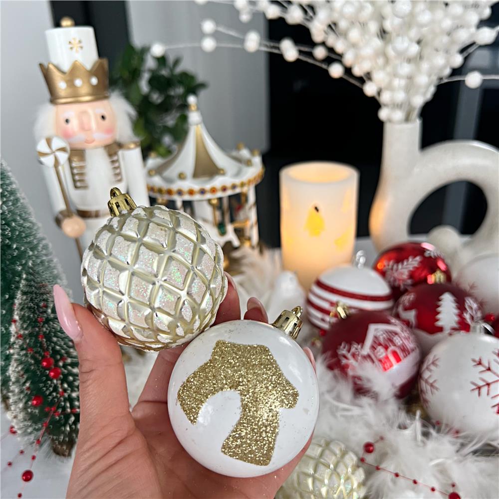 Set globuri de Craciun cu modele de sarbatori, 30 bucati, 6cm, auriu