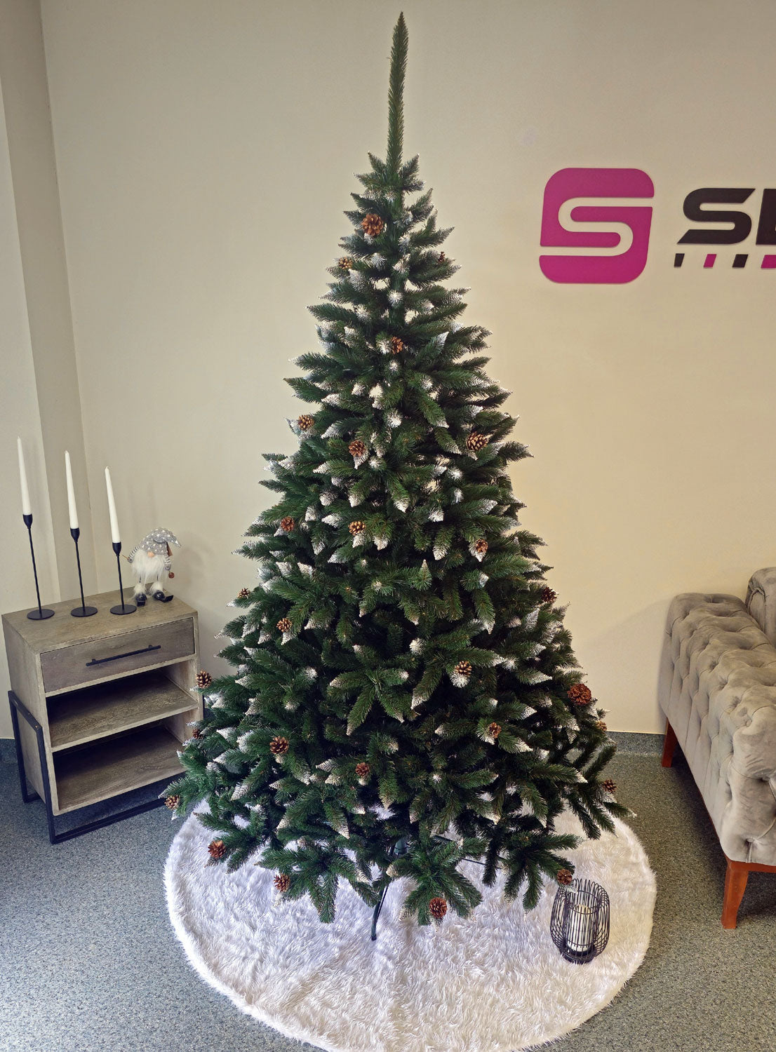 Brad artificial Christmas Deluxe by , Danemark, 2D, 220cm