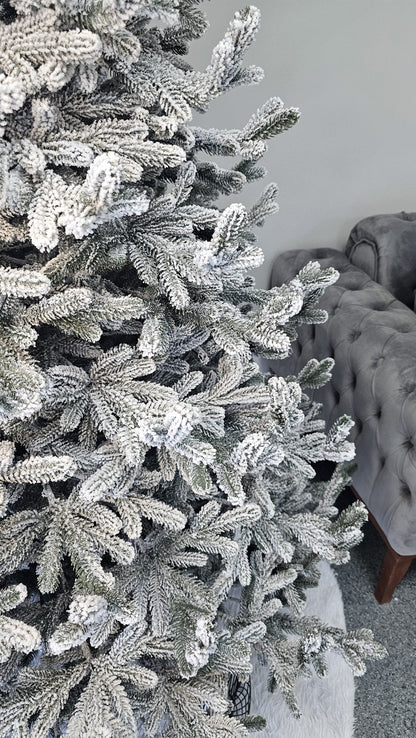 Brad artificial Christmas Deluxe by , Viena nins, 3D, 250cm