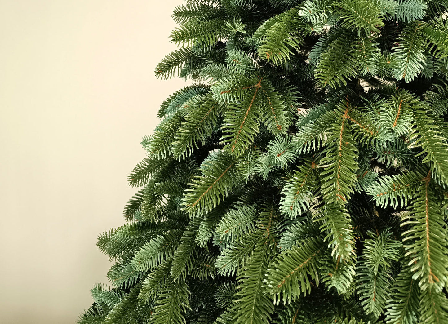 Brad artificial Christmas Deluxe by , Canada argintiu, 3D, 250cm