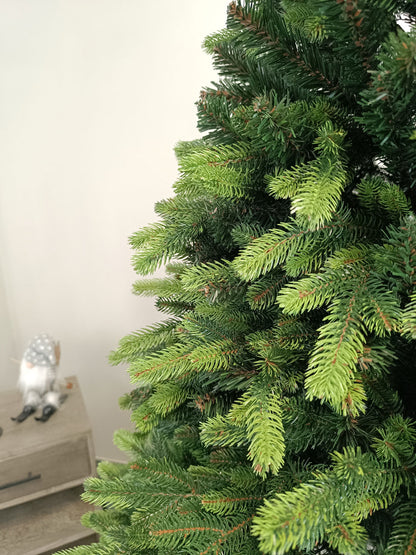 Brad artificial Christmas Deluxe by , Carpati cu varfuri verzi, 2D+3D, 210cm