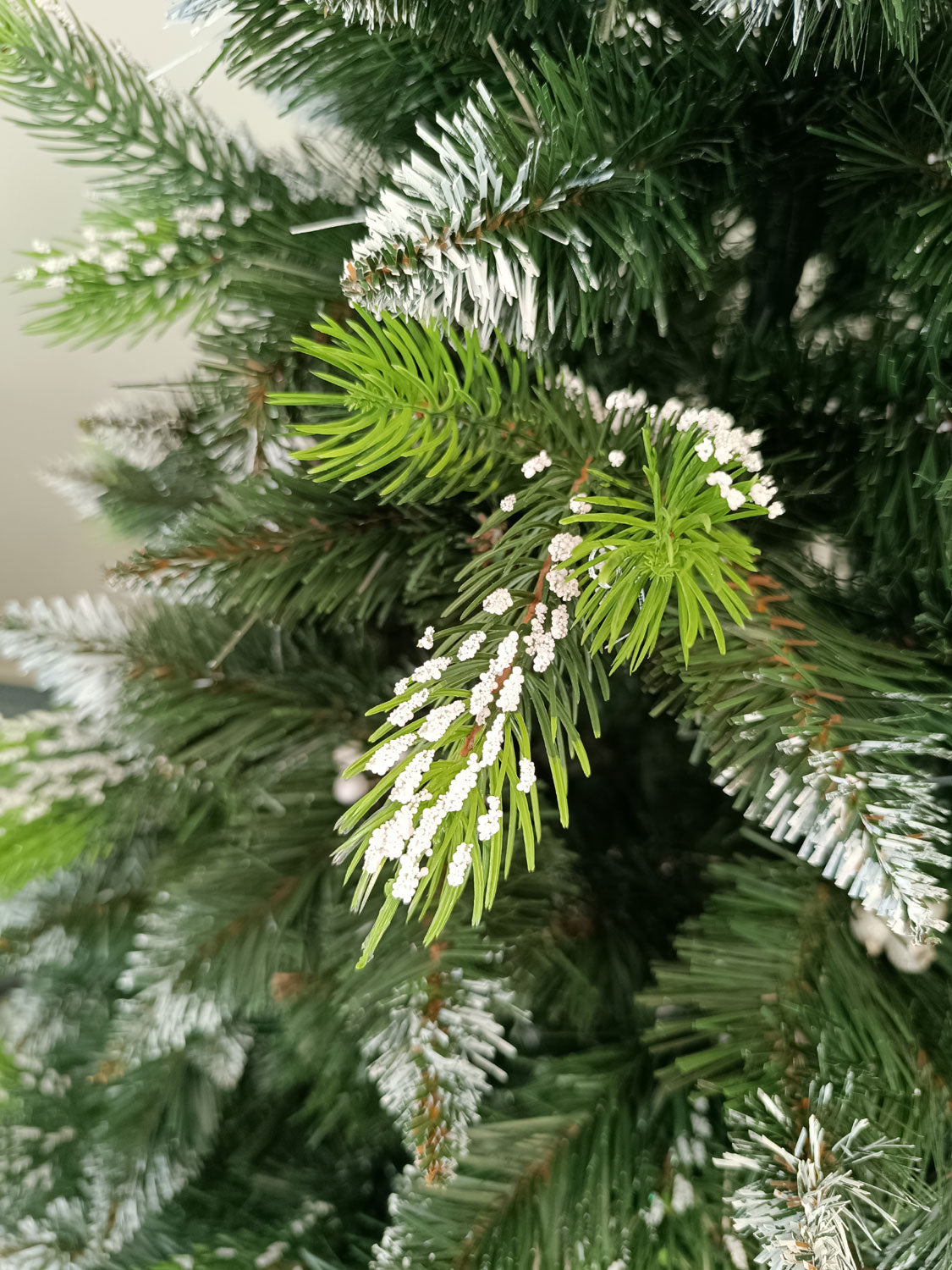 Brad artificial Christmas Deluxe by , Diamant, 2D+3D, 180cm