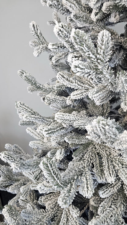 Brad artificial Christmas Deluxe by , Viena nins, 3D, 250cm