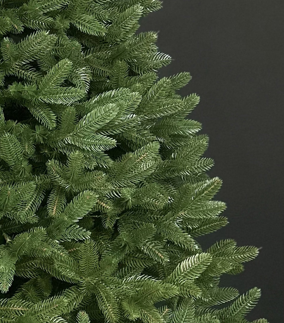 Brad artificial Christmas Deluxe by , Belgia, 2D+3D, 180cm