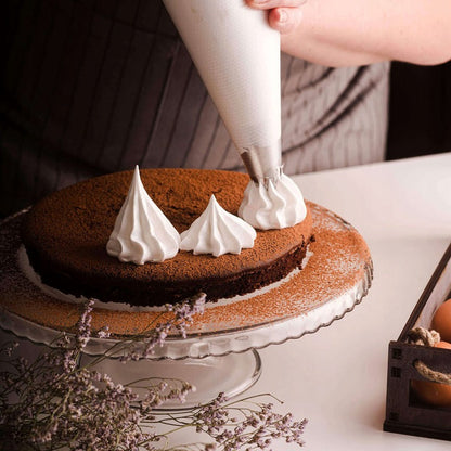 Set patiserie cu platou rotativ, 106 piese cu sabloane pentru ornarea prajiturilor