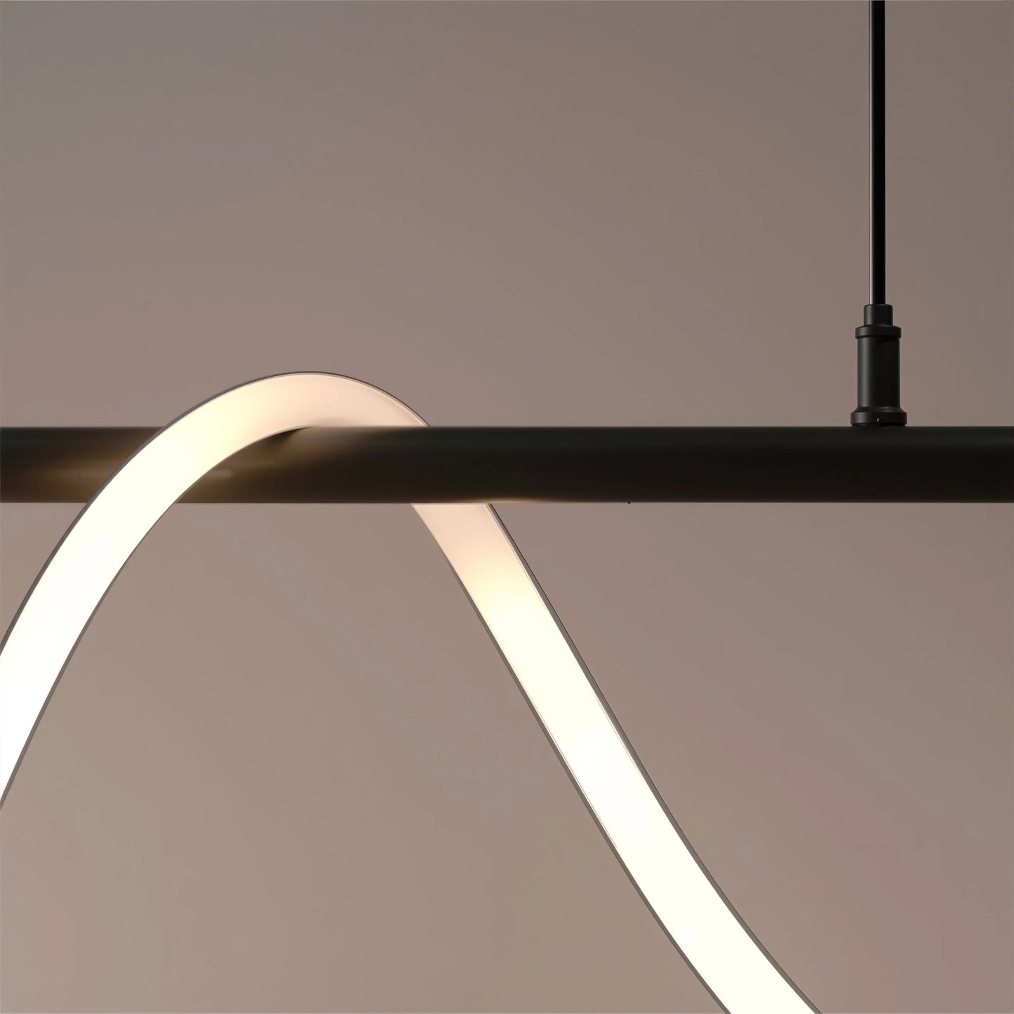 Lustra LED DIVINO cu Tub Silicon Flexibil – 62W, Lumina Reglabila, Negru Mat