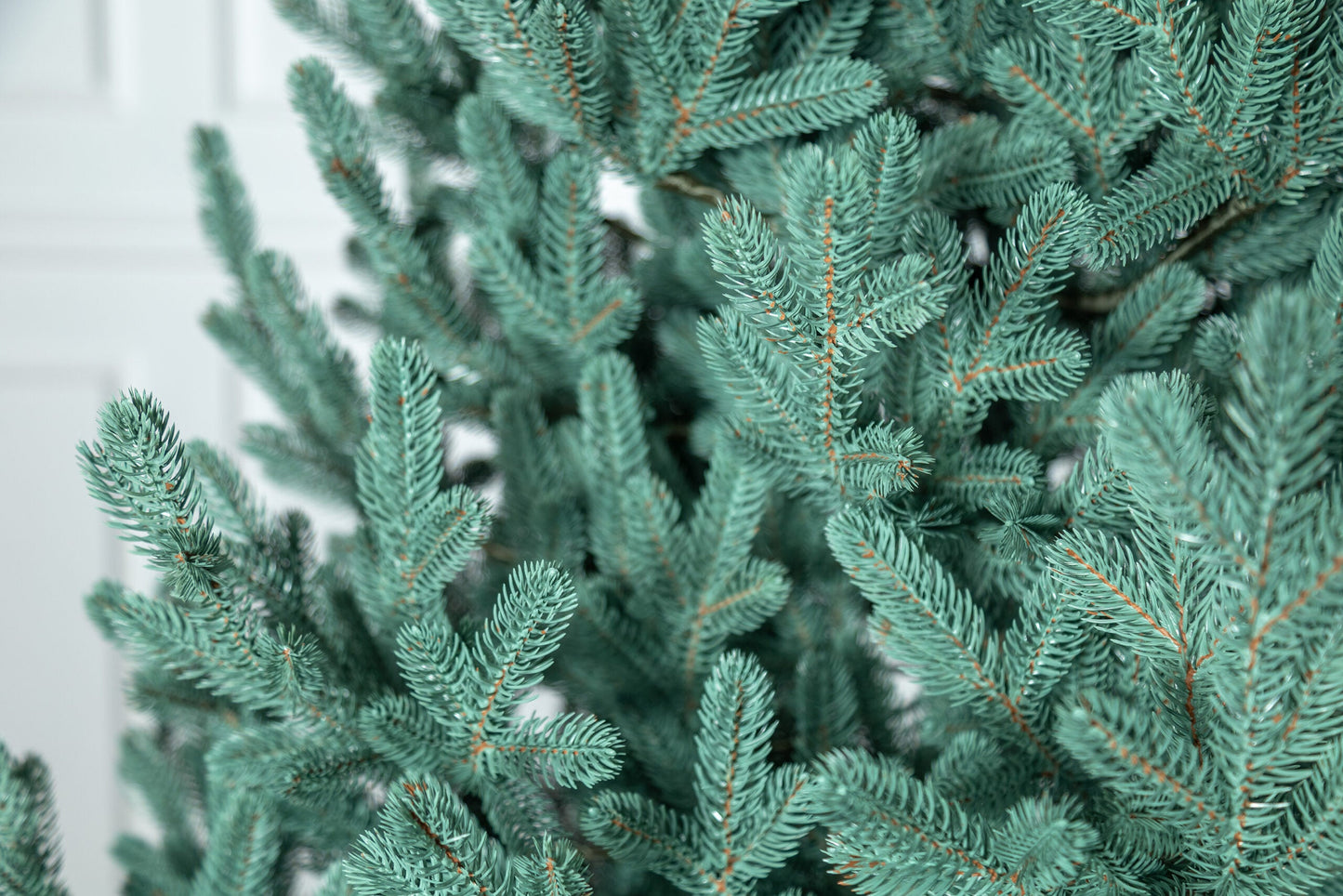 Brad artificial Christmas Deluxe by , Viena Select argintiu, integral 3D, 230cm