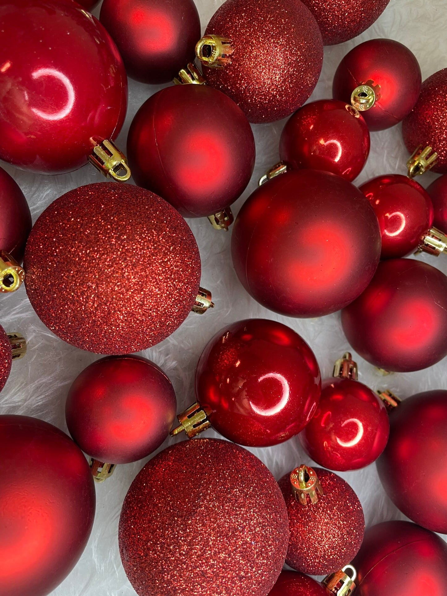 Set globuri de Craciun, 30 bucati, 3 modele, 4/5/6cm, rosu