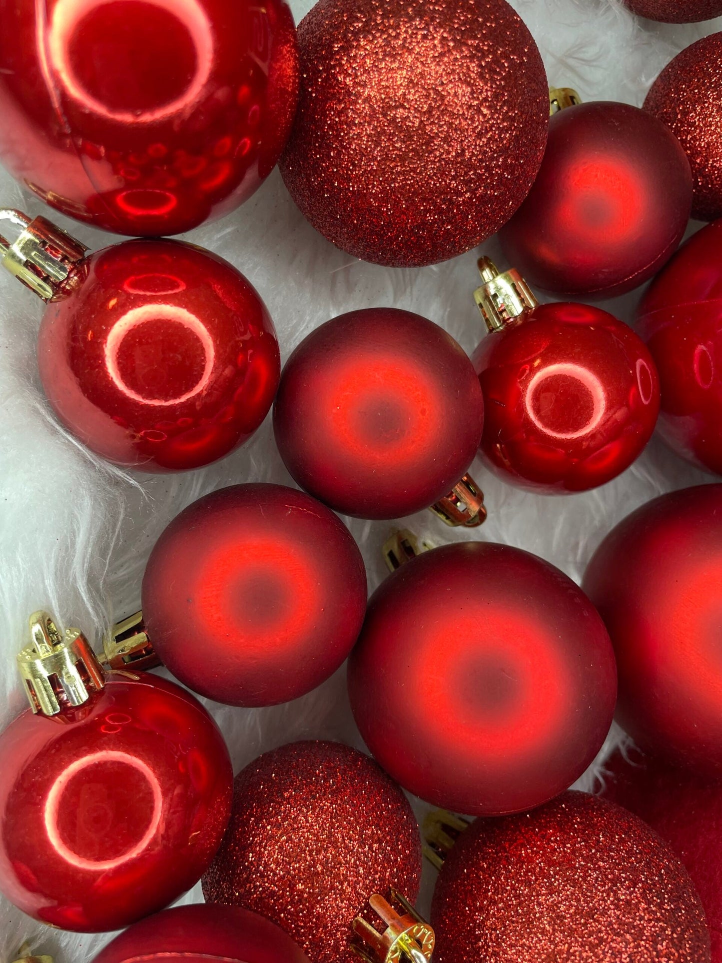 Set globuri de Craciun, 30 bucati, 3 modele, 4/5/6cm, rosu