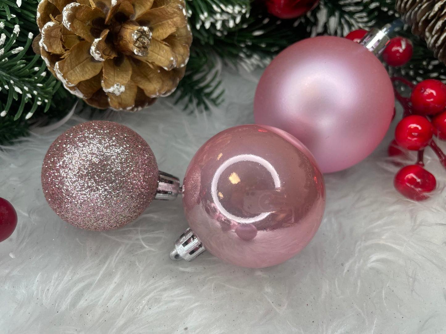 Set globuri de Craciun, 30 bucati, 3 modele, 4/5/6cm, roz