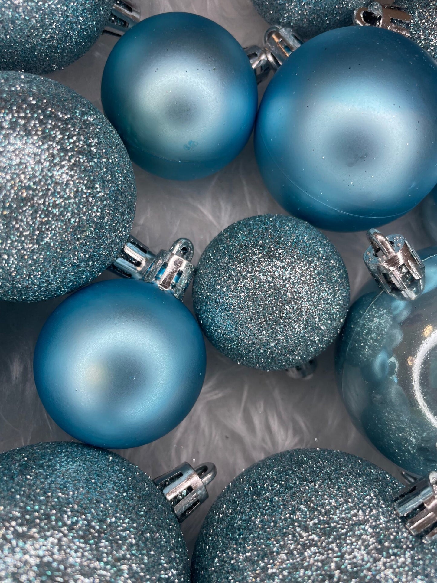 Set globuri de Craciun, 30 bucati, 3 modele, 4/5/6cm, albastru deschis