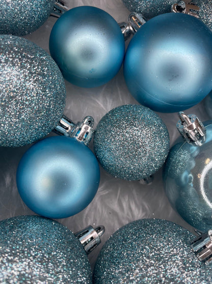 Set globuri de Craciun, 30 bucati, 3 modele, 4/5/6cm, albastru deschis