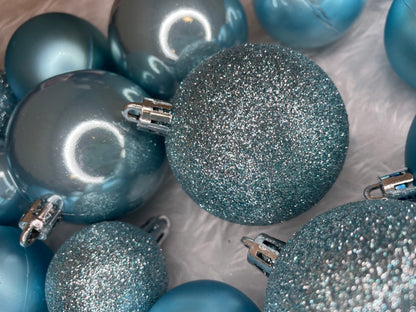 Set globuri de Craciun, 30 bucati, 3 modele, 4/5/6cm, albastru deschis