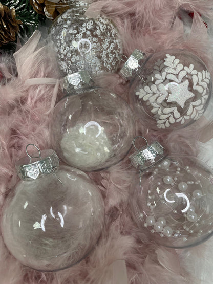 Set globuri de Craciun Inedit, 30 bucati, 7cm, transparente si alb