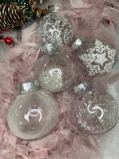 Set globuri de Craciun Inedit, 30 bucati, 7cm, transparente si alb