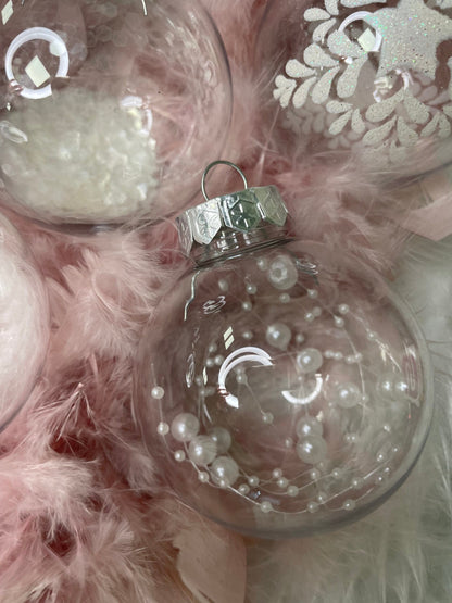 Set globuri de Craciun Inedit, 30 bucati, 7cm, transparente si alb