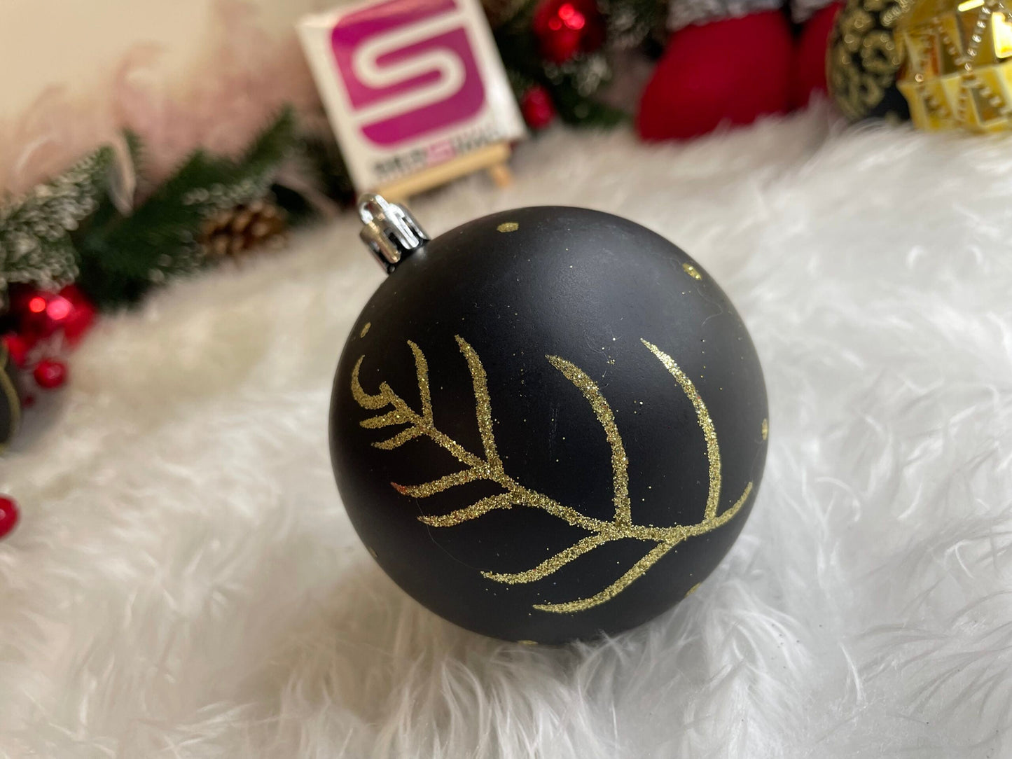 Set globuri de Craciun, 16 bucati, 8cm, 6 modele, negru auriu