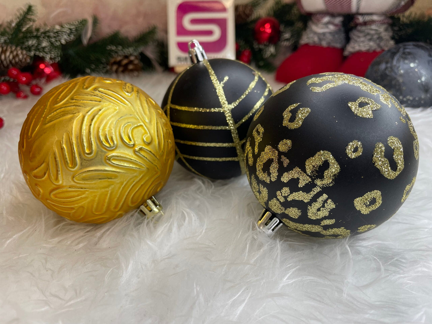 Set globuri de Craciun, 16 bucati, 8cm, 6 modele, negru auriu