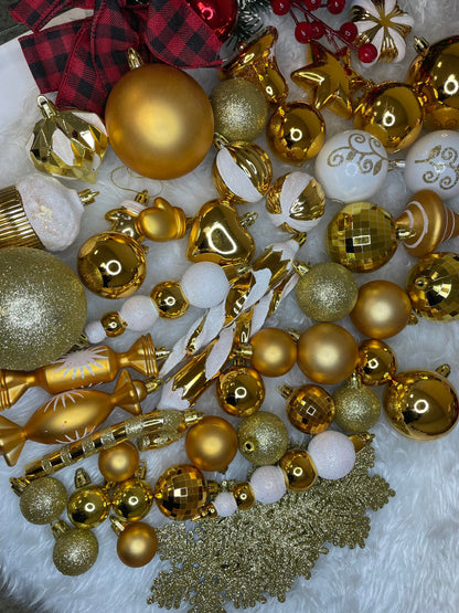 Set globuri si decoratiuni de Craciun, 155 piese, diverse dimensiuni, auriu