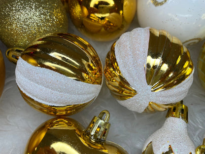 Set globuri si decoratiuni de Craciun, 155 piese, diverse dimensiuni, auriu