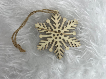 Decoratiune brad fulg de zapada din lemn, set 6 bucati, maro