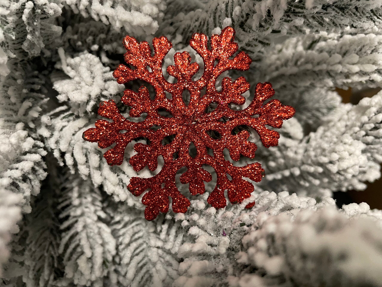 Decoratiune brad fulg de zapada, set 8 bucati, 8cm, rosu