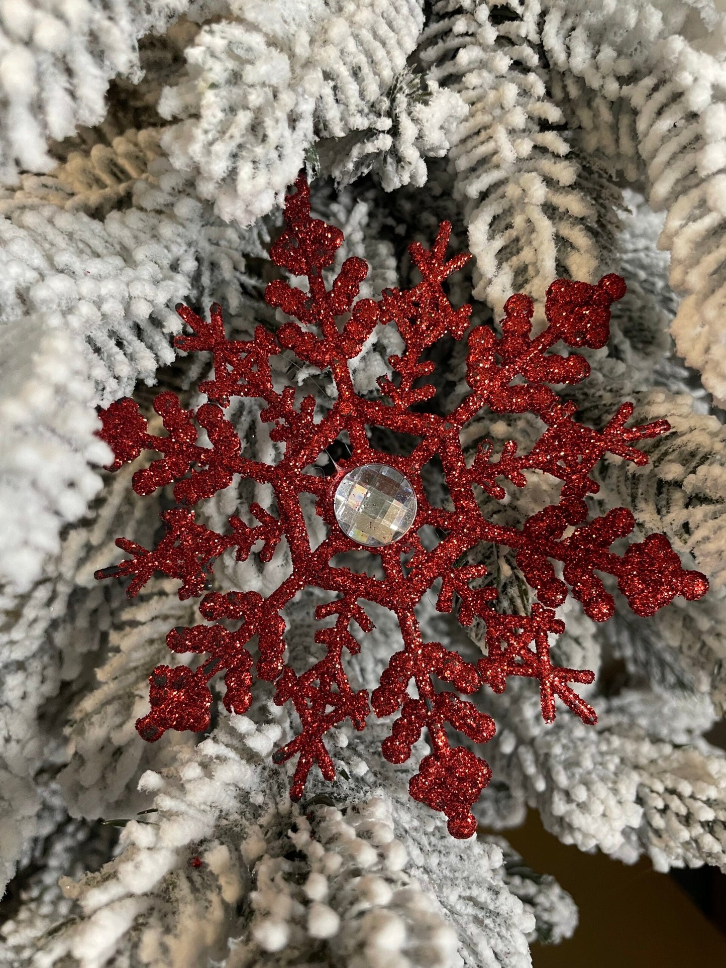 Decoratiune brad fulg de zapada cu cristal, set 2 bucati, 12cm, rosu