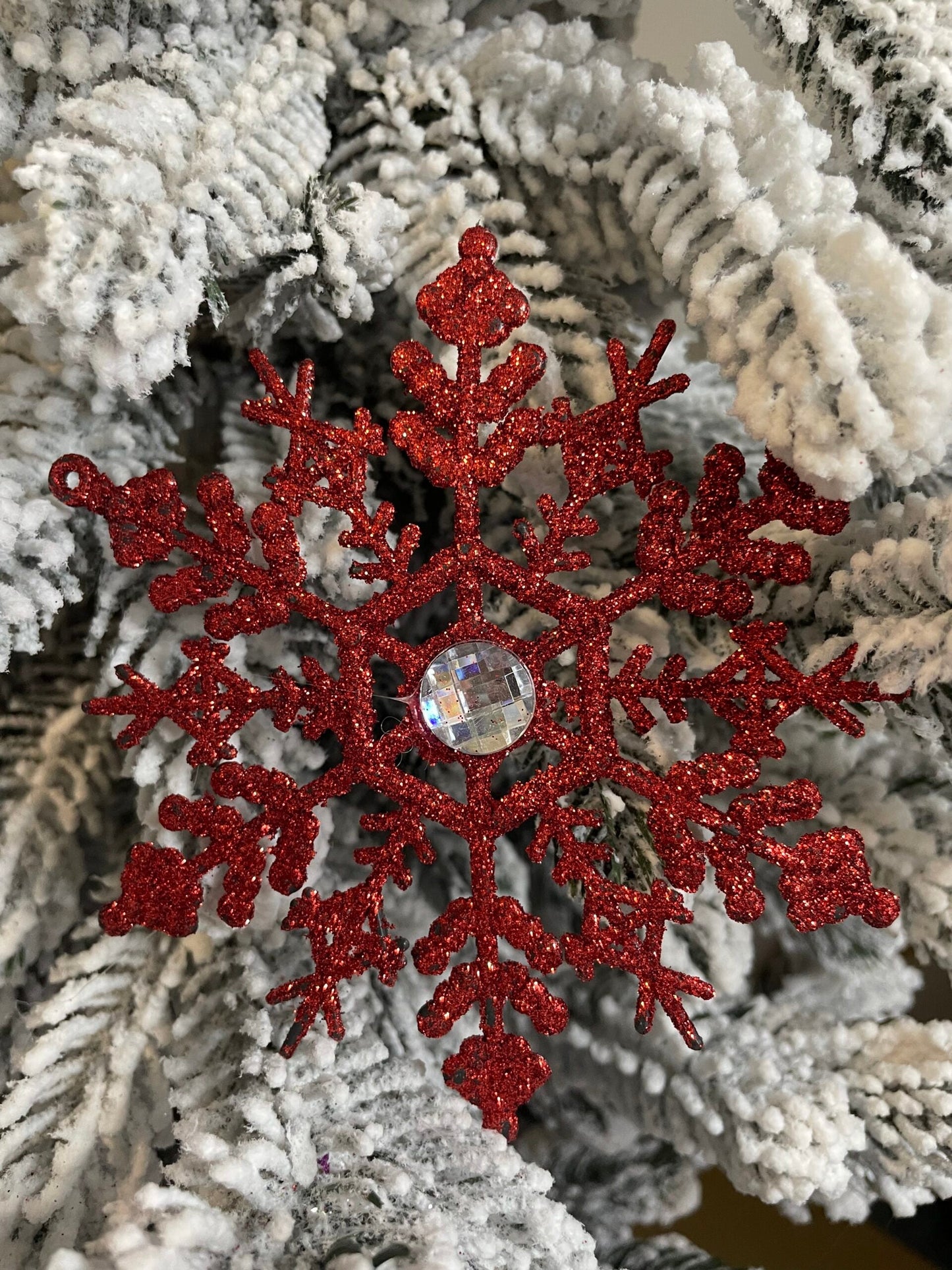Decoratiune brad fulg de zapada cu cristal, set 2 bucati, 12cm, rosu