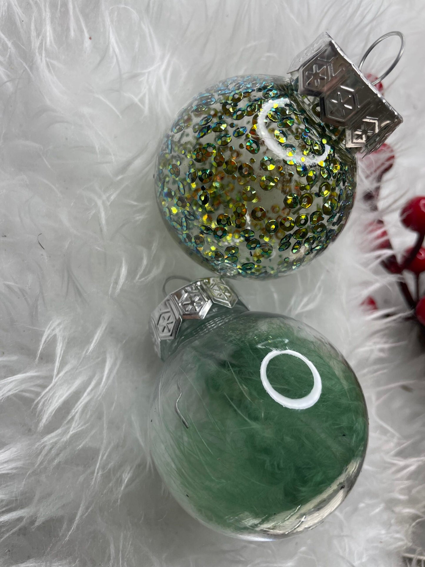 Set globuri de Craciun Inedit, 24 bucati, 5cm, transparente si verde