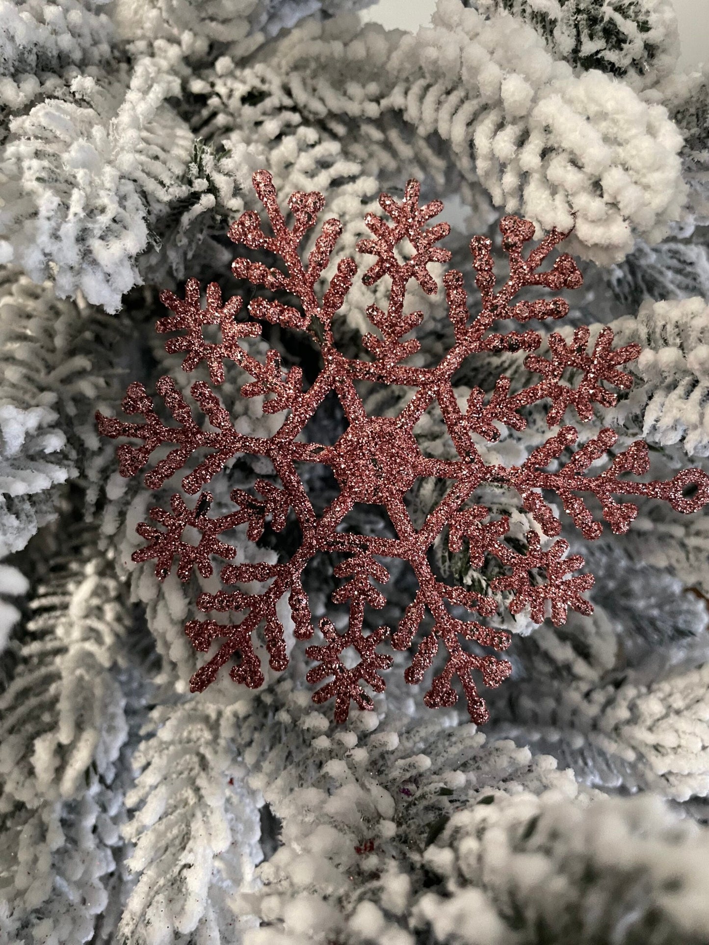 Decoratiune brad fulg de zapada, set 12 bucati, 10cm, roz