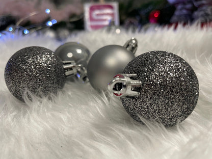 Set globuri de Craciun, 30 bucati, 3 modele, 4/5/6cm, gri argintiu