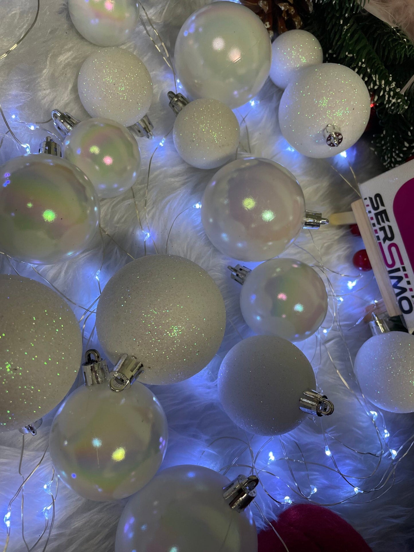 Set globuri de Craciun, 30 bucati, 3 modele, 4/5/6cm, alb