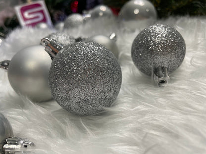 Set globuri de Craciun, 30 bucati, 3 modele, 4/5/6cm, argintiu