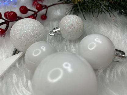 Set globuri si decoratiuni de Craciun, 100 piese, diverse dimensiuni cu stea, alb