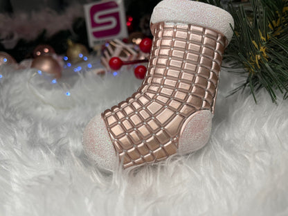 Set globuri si decoratiuni de Craciun, 77 piese, diverse dimensiuni, roz auriu