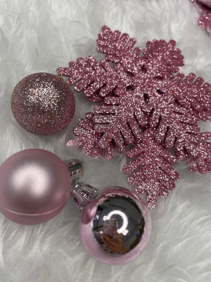 Set globuri si decoratiuni de Craciun, 155 piese, diverse dimensiuni, roz