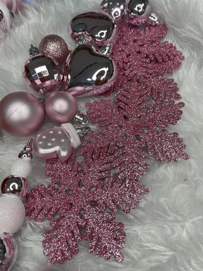 Set globuri si decoratiuni de Craciun, 155 piese, diverse dimensiuni, roz