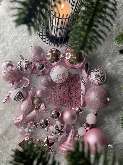 Set globuri si decoratiuni de Craciun, 155 piese, diverse dimensiuni, roz